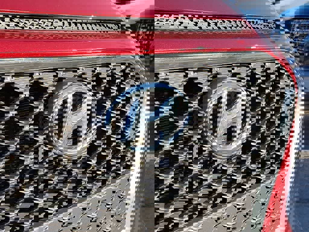 Used 2021 Hyundai Kona Limited w/ Cargo Package image 30