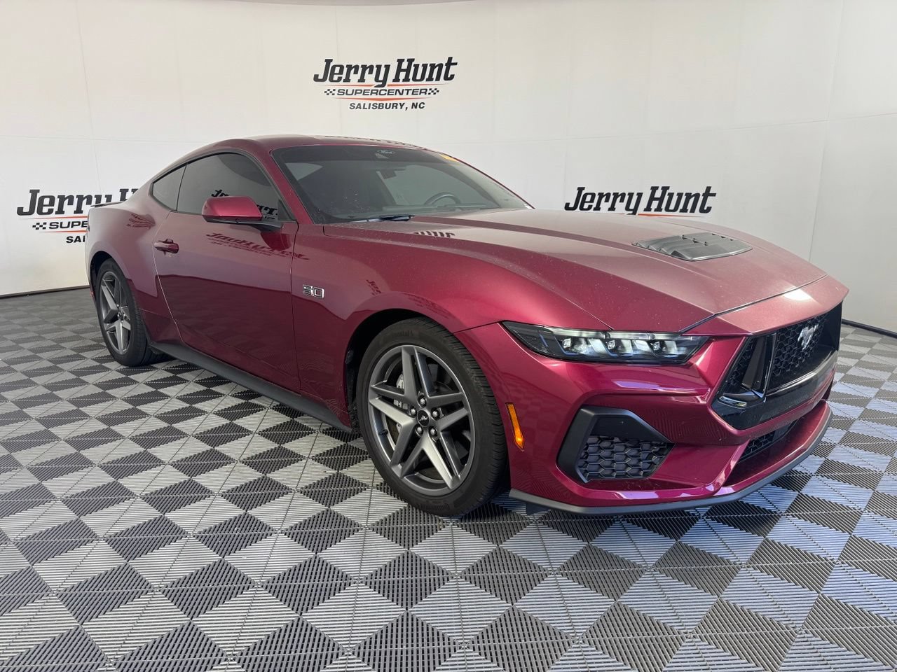 Used 2025 Ford Mustang GT RWD image 6