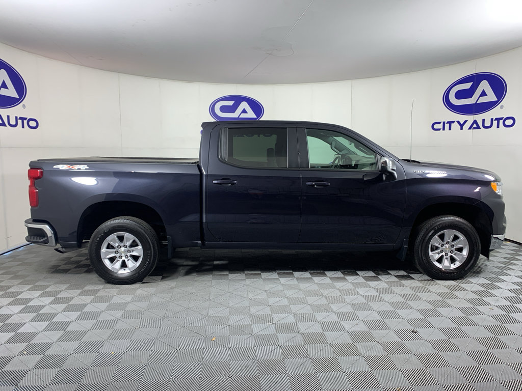 Used 2023 Chevrolet Silverado 1500 LT w/ Safety Package AWD/4WD image 2