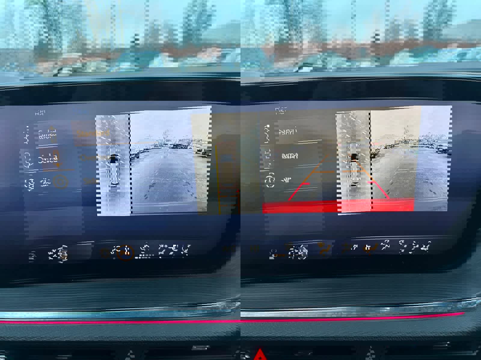 Used 2025 Buick Envision Preferred image 19