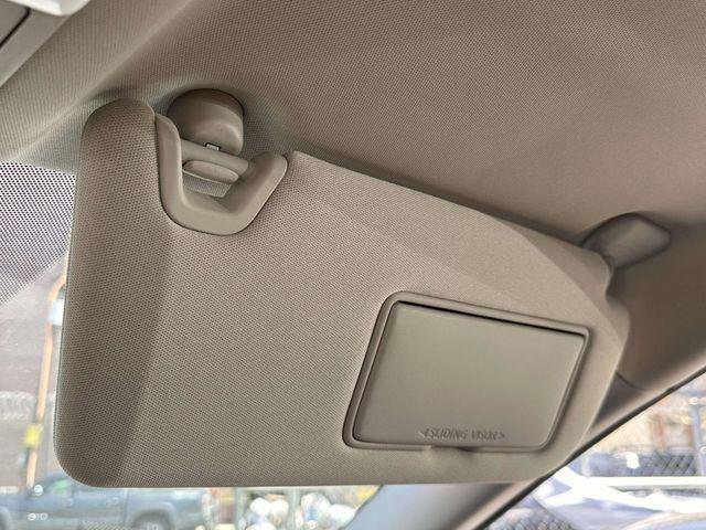 Used 2023 Nissan Altima 2.5 SR w/ SR Premium Package FWD image 28