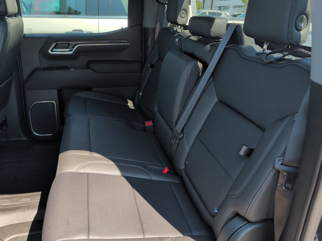 Used 2023 Chevrolet Silverado 1500 LTZ AWD/4WD image 16