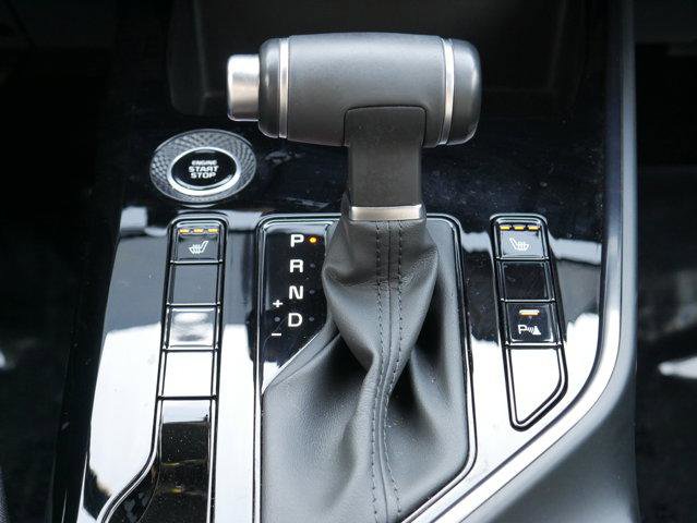 Used 2023 Kia Niro EX image 22