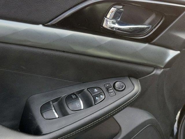 Used 2019 Nissan Maxima 3.5 SV w/ Floor Mat Group FWD image 16