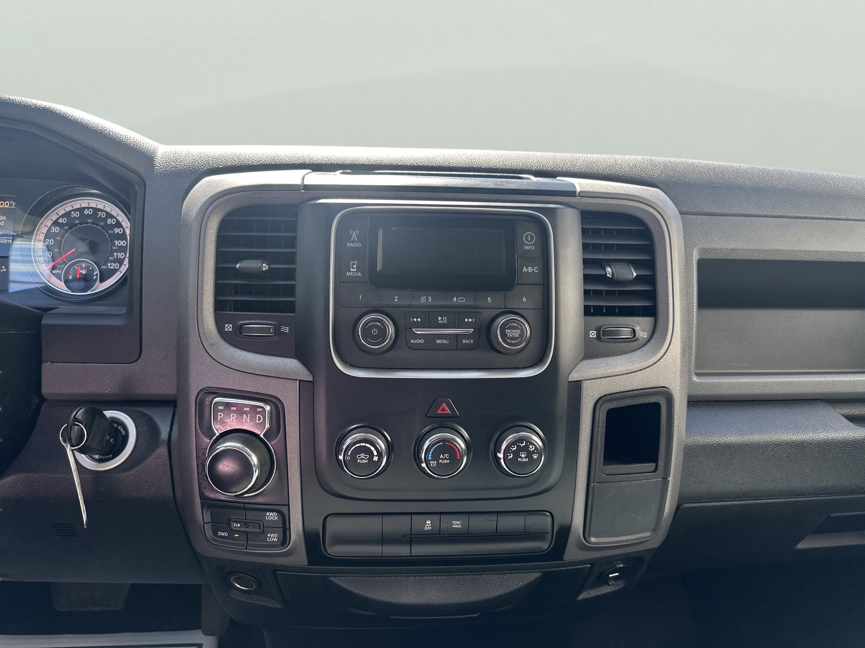 Used 2018 RAM 1500 Express image 17