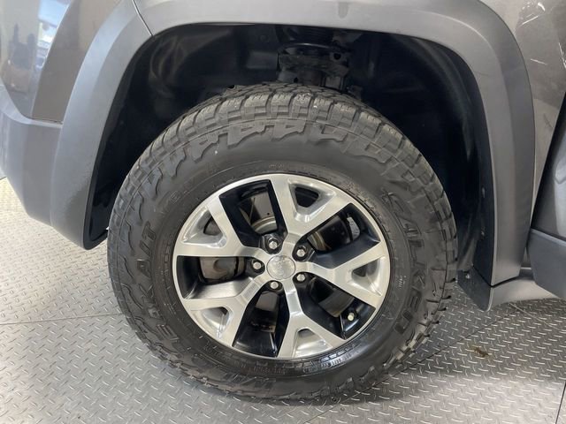 Used 2015 Jeep Cherokee Trailhawk w/ Comfort/Convenience Group image 10