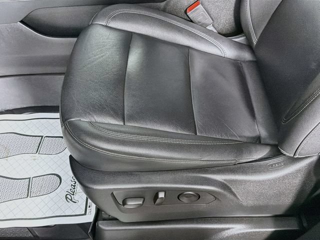 Used 2023 Chevrolet Tahoe LT w/ Luxury Package AWD/4WD image 21