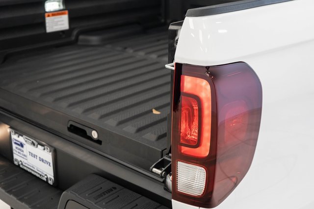 New 2026 Honda Ridgeline Black Edition image 12