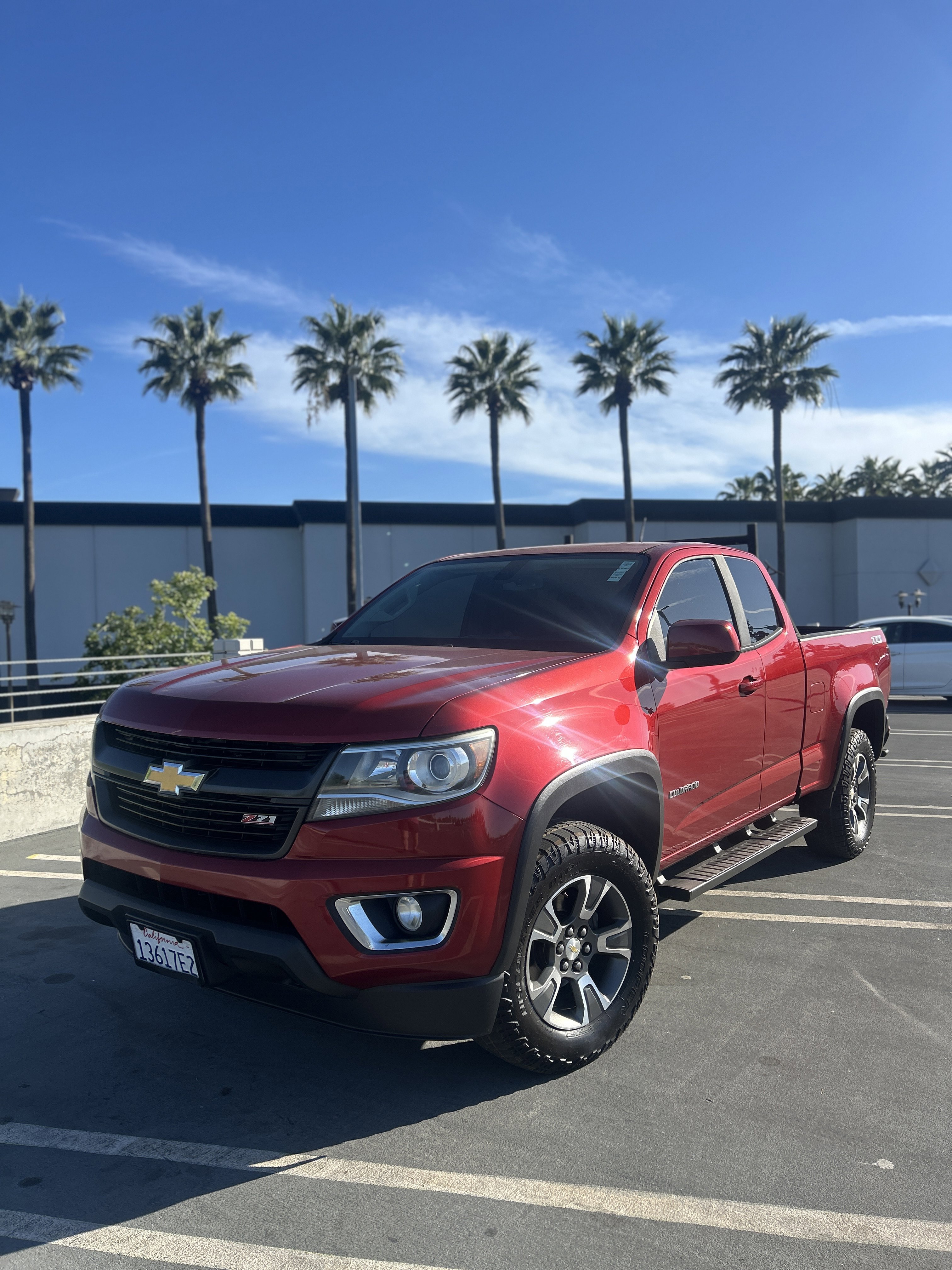 Used 2015 Chevrolet Colorado Z71 image 1