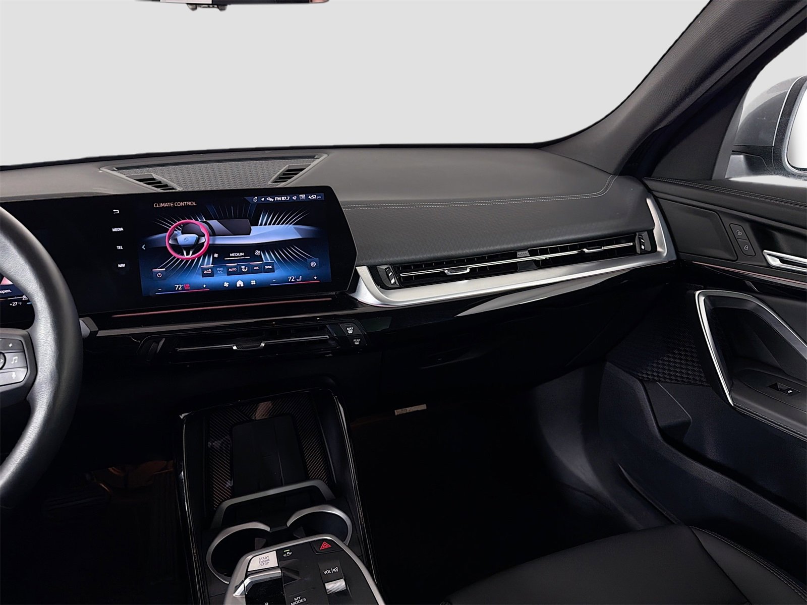 Used 2025 BMW X2 xDrive28i image 26