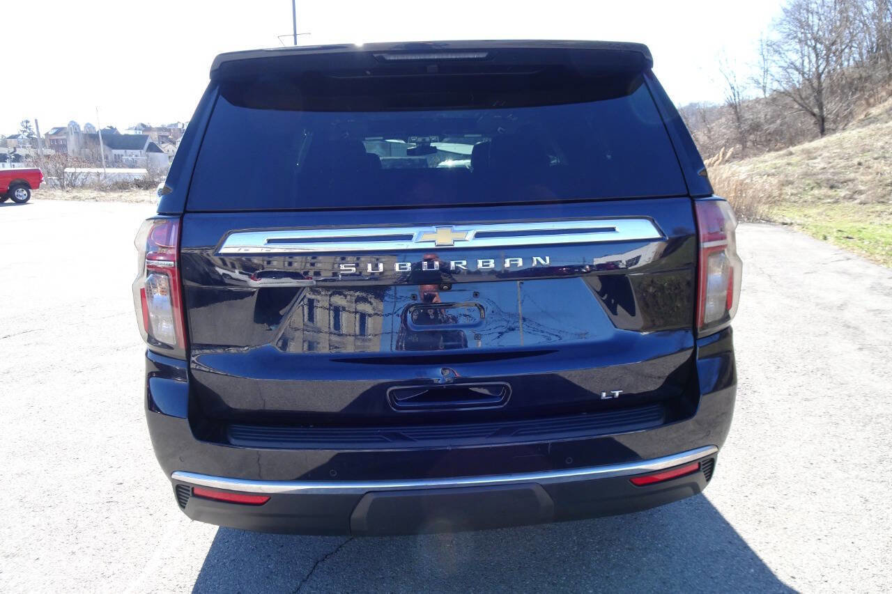 Used 2021 Chevrolet Suburban LT image 7