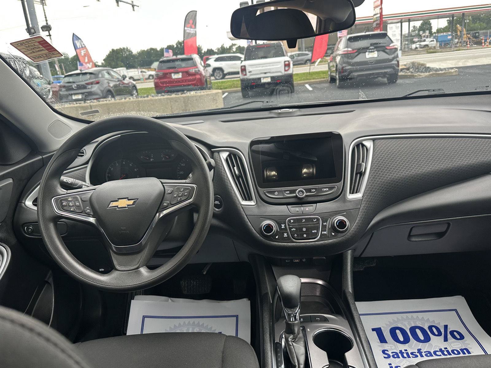 Used 2025 Chevrolet Malibu LT FWD image 29