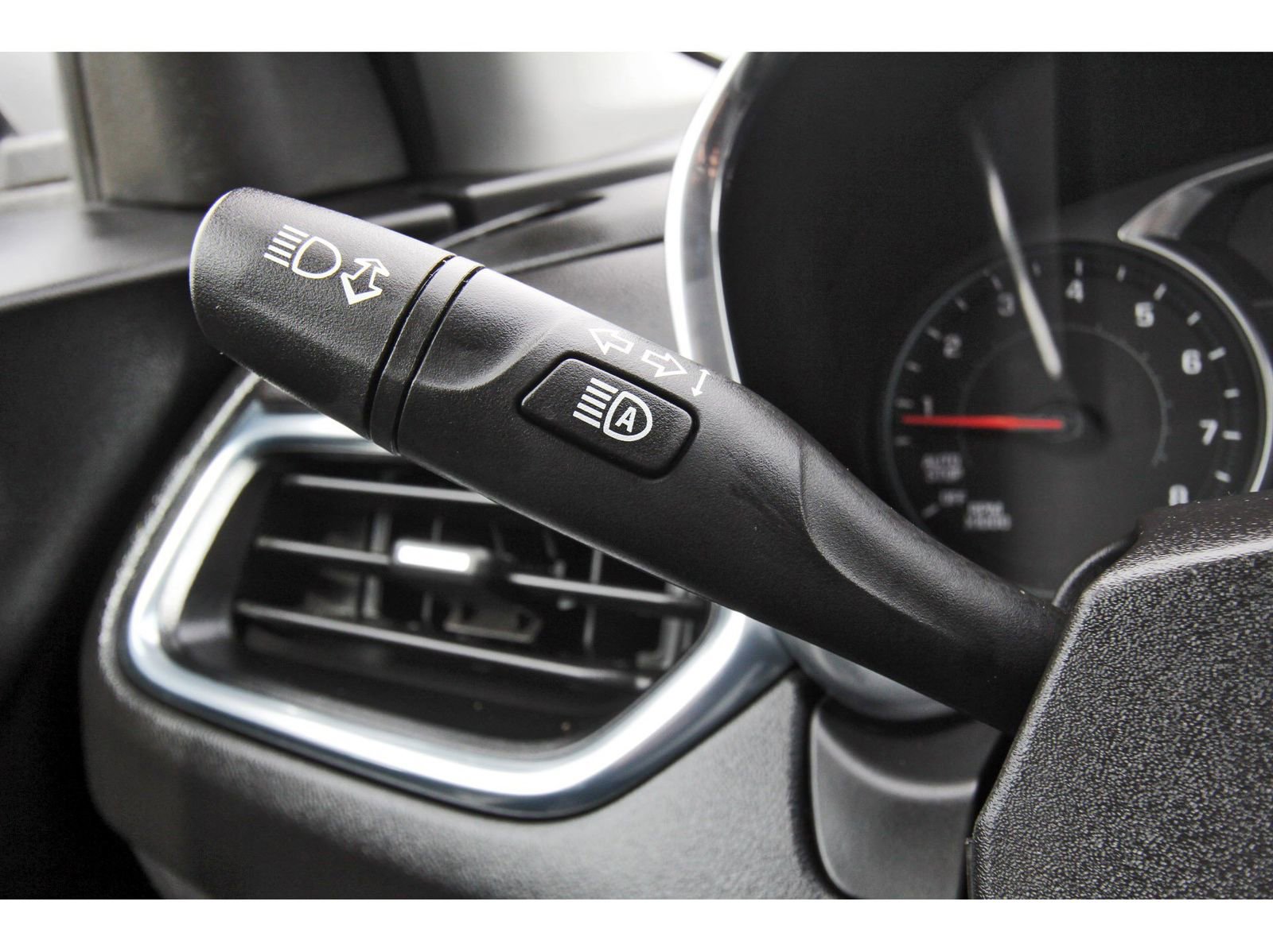 Used 2021 Chevrolet Equinox LT image 20