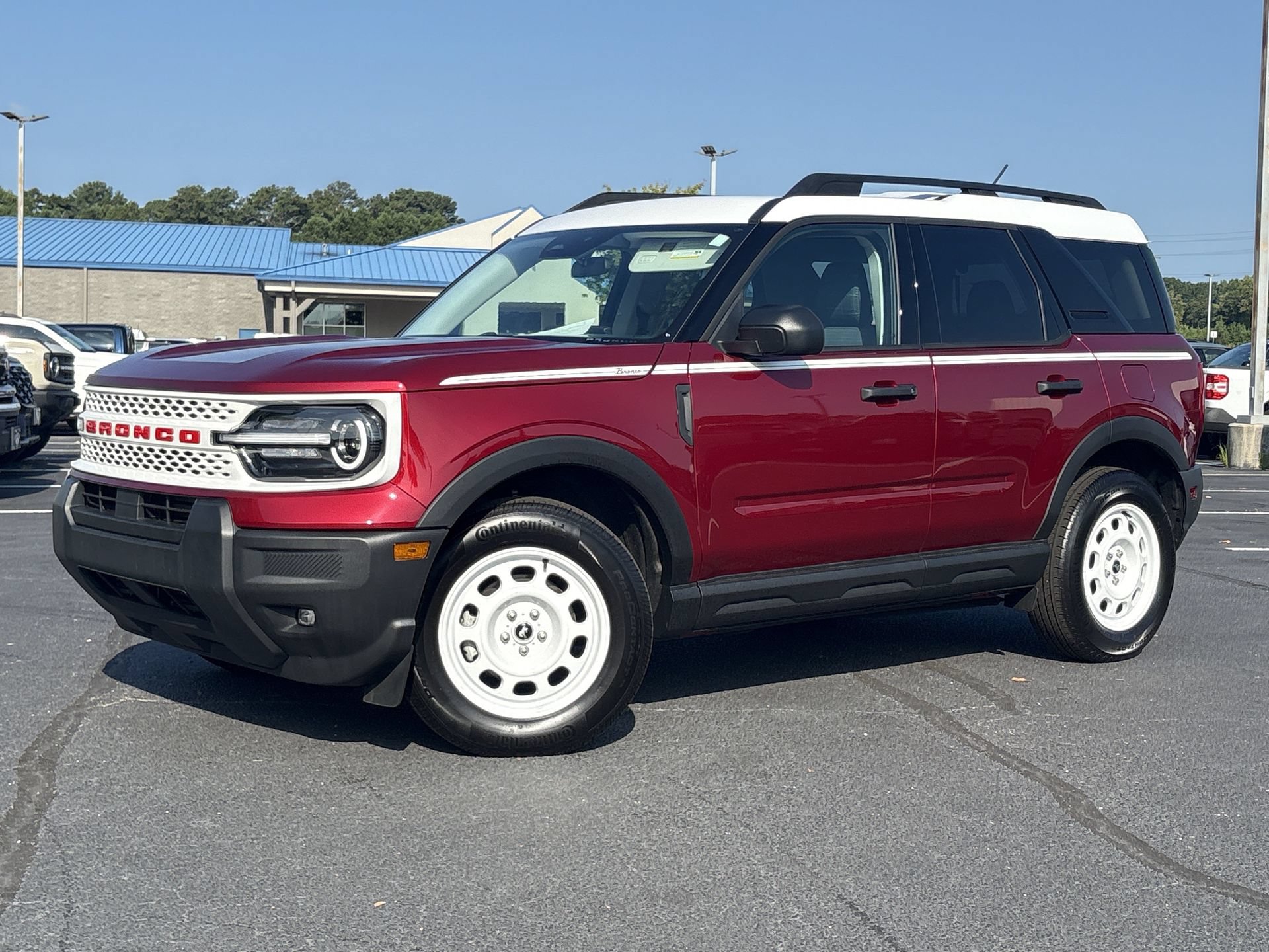 Certified 2025 Ford Bronco Sport Heritage w/ Convenience Package AWD/4WD image 1