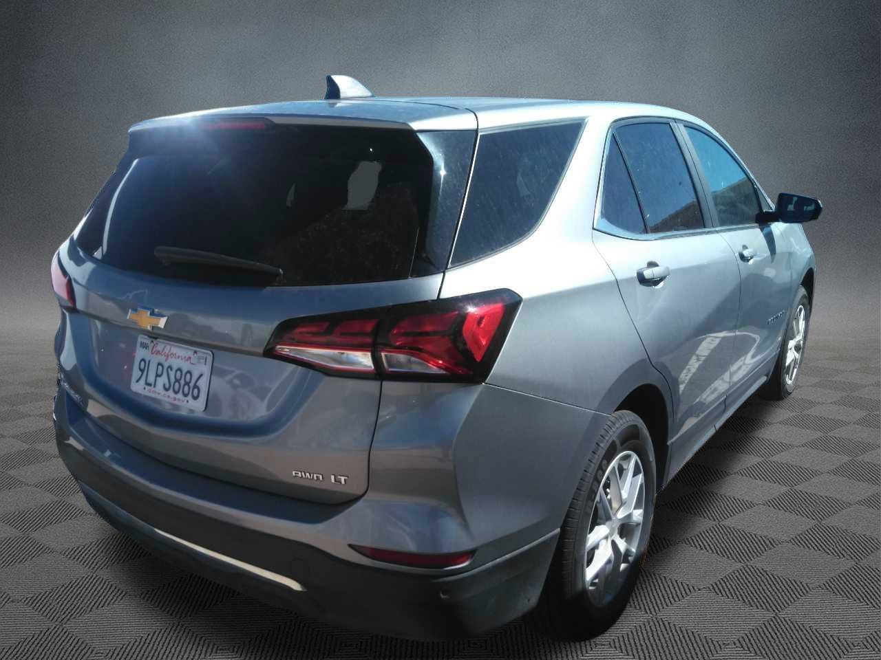 Used 2024 Chevrolet Equinox LT AWD/4WD image 3