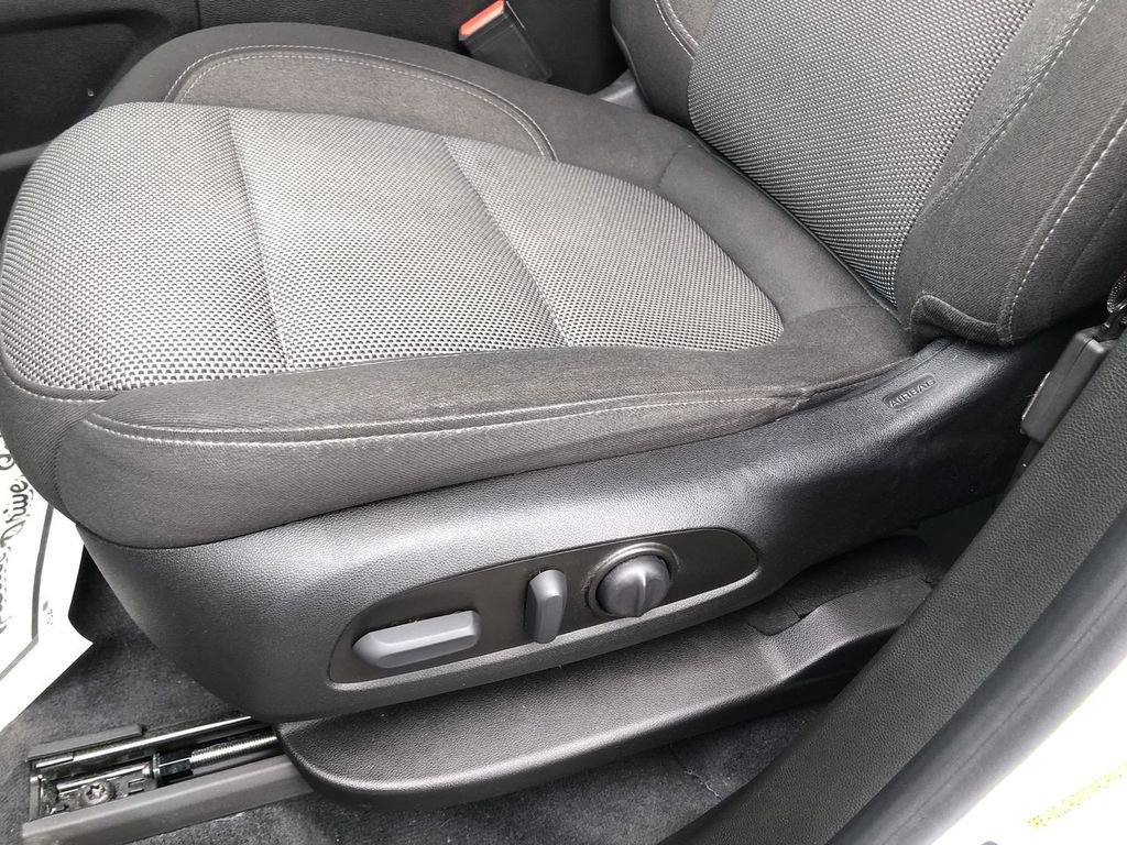 Used 2023 Chevrolet Traverse LT w/ LPO, Floor Liner Package AWD/4WD image 24