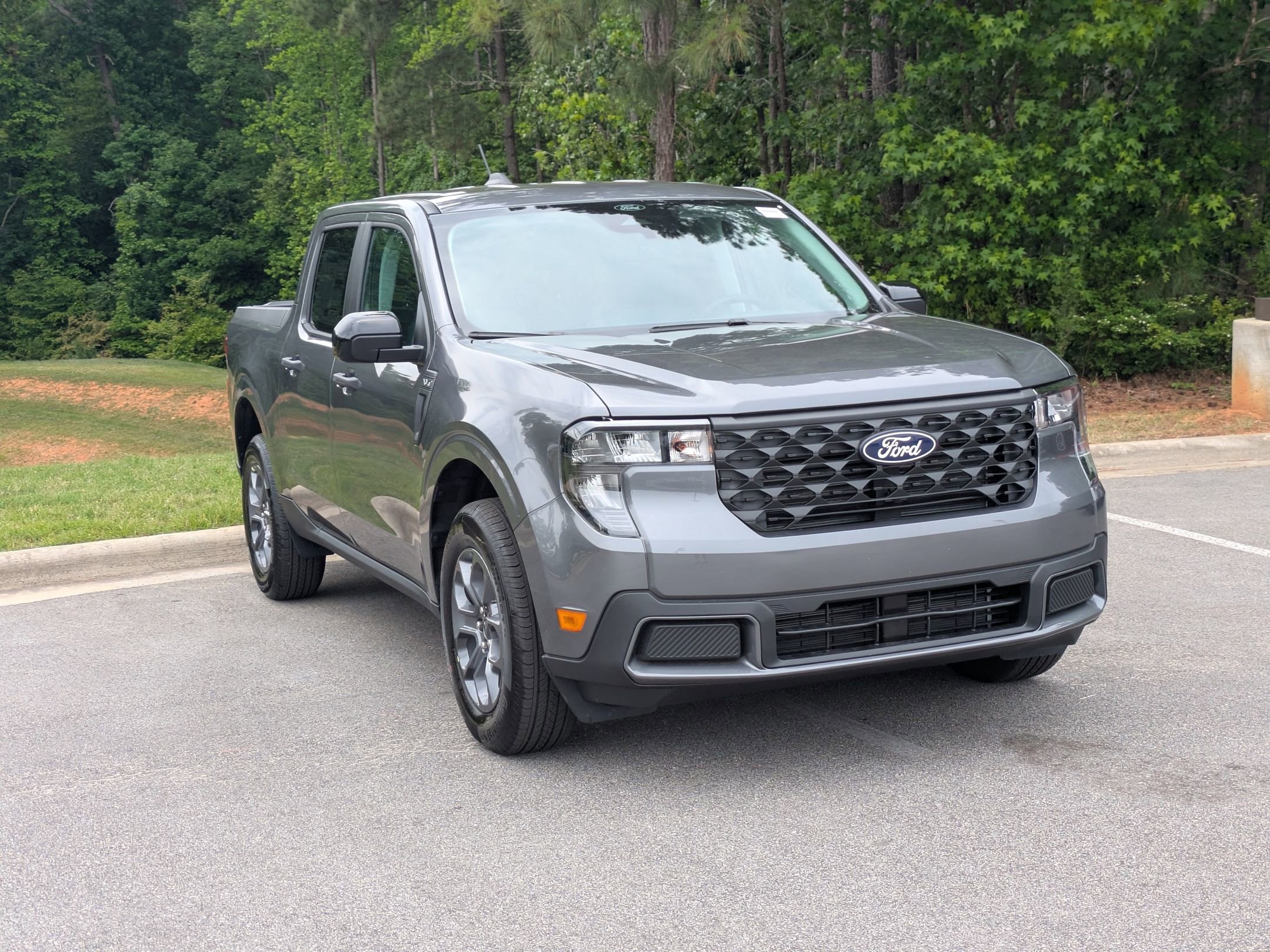 New 2026 Ford Maverick XLT AWD/4WD image 2