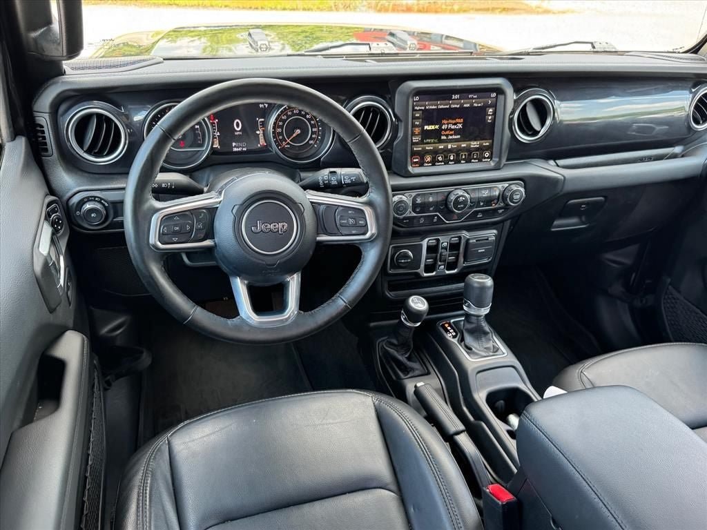 Used 2023 Jeep Wrangler Unlimited Sahara AWD/4WD image 11