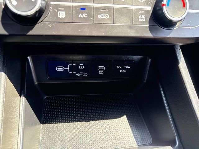 Used 2025 Hyundai Tucson SE image 24