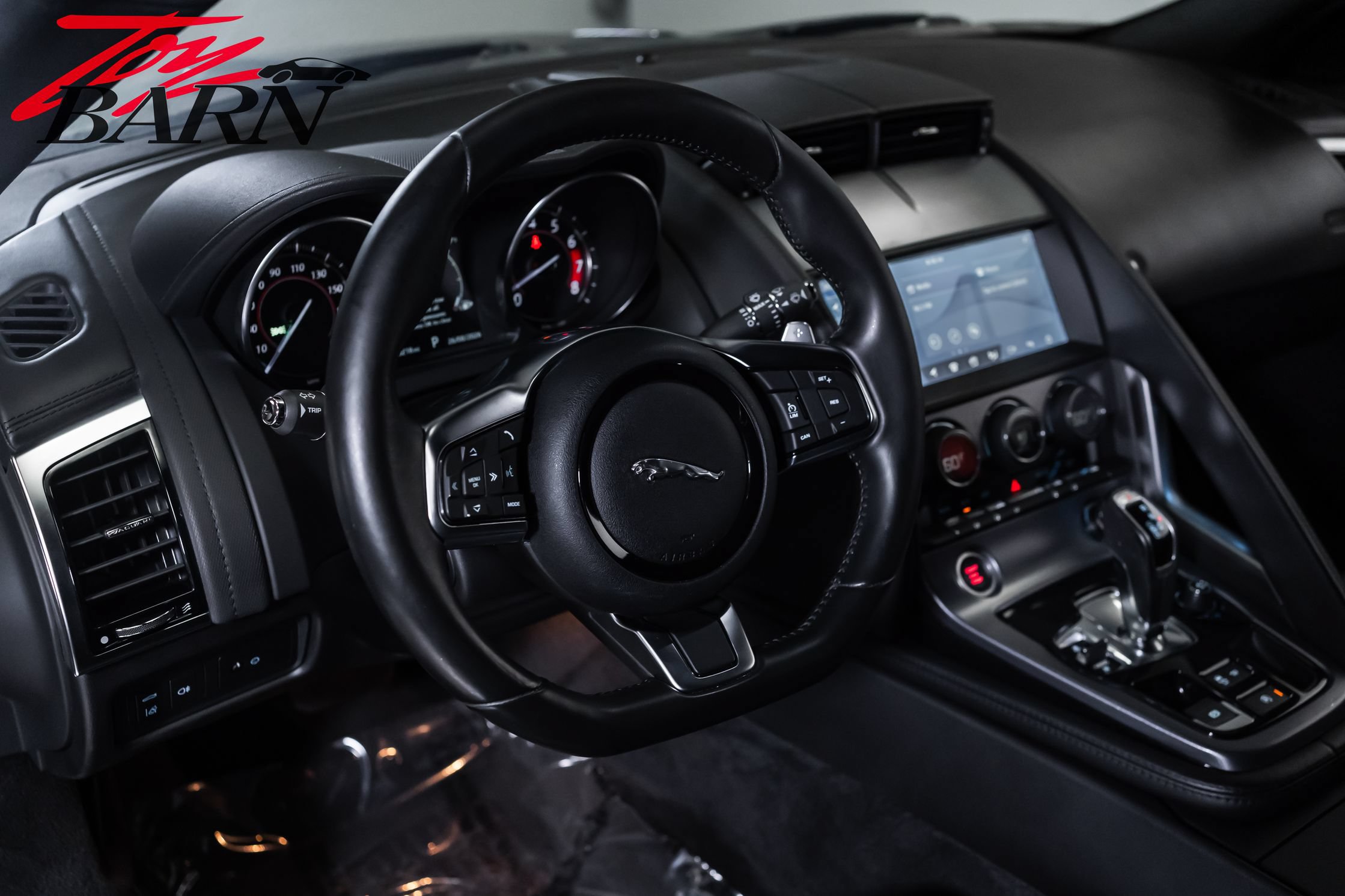 Used 2019 Jaguar F-TYPE Coupe RWD image 21