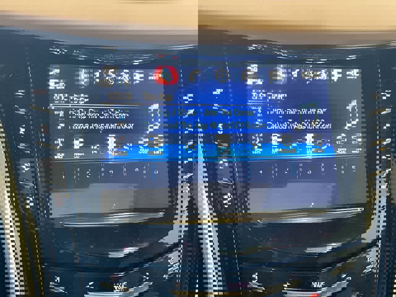 Used 2020 Cadillac Escalade ESV Platinum image 16