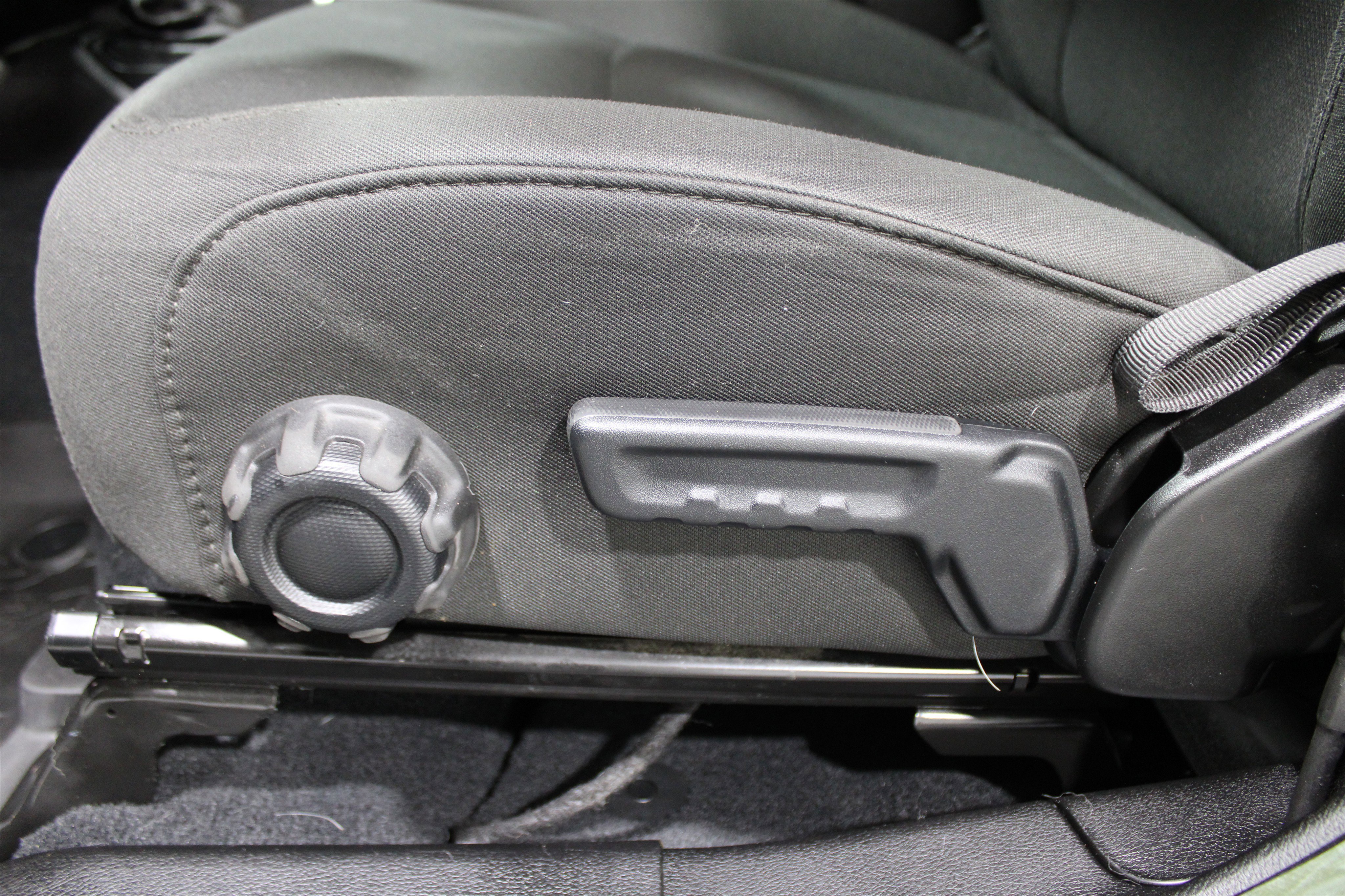 Used 2023 Jeep Gladiator Willys image 4