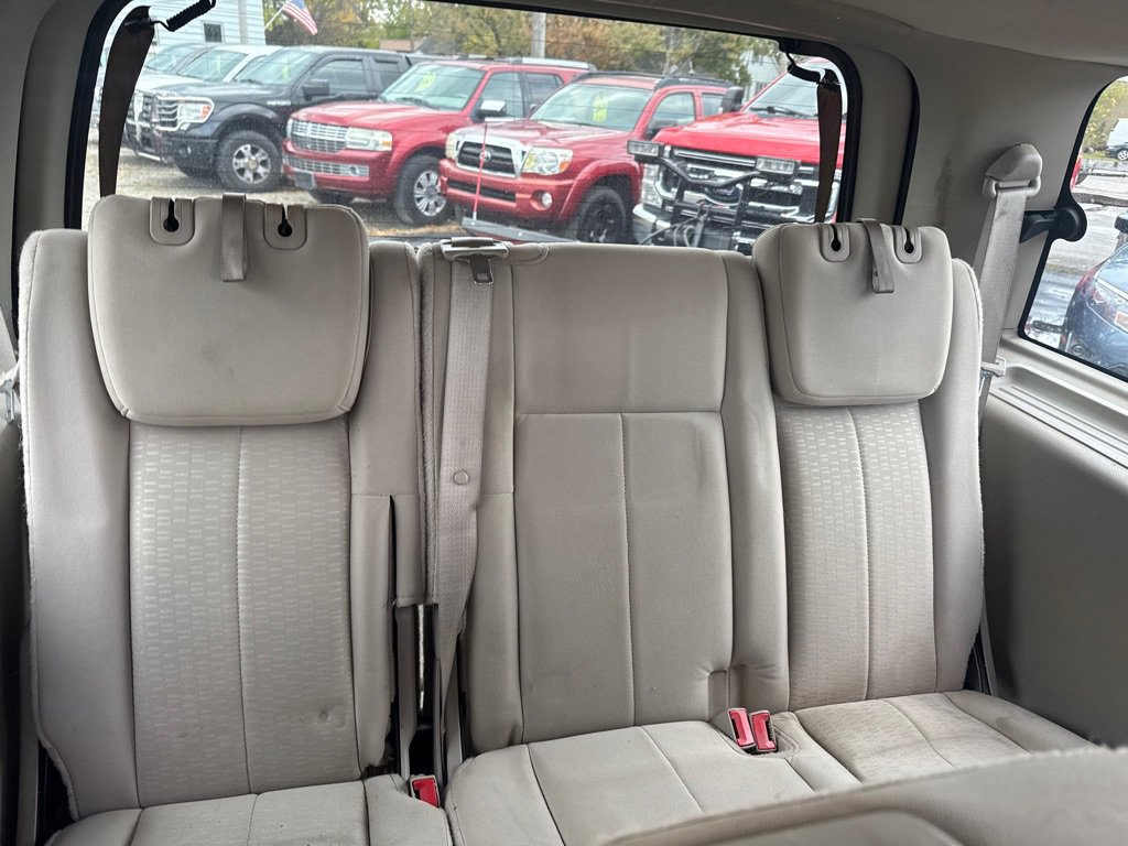 Used 2011 Ford Expedition XLT image 16