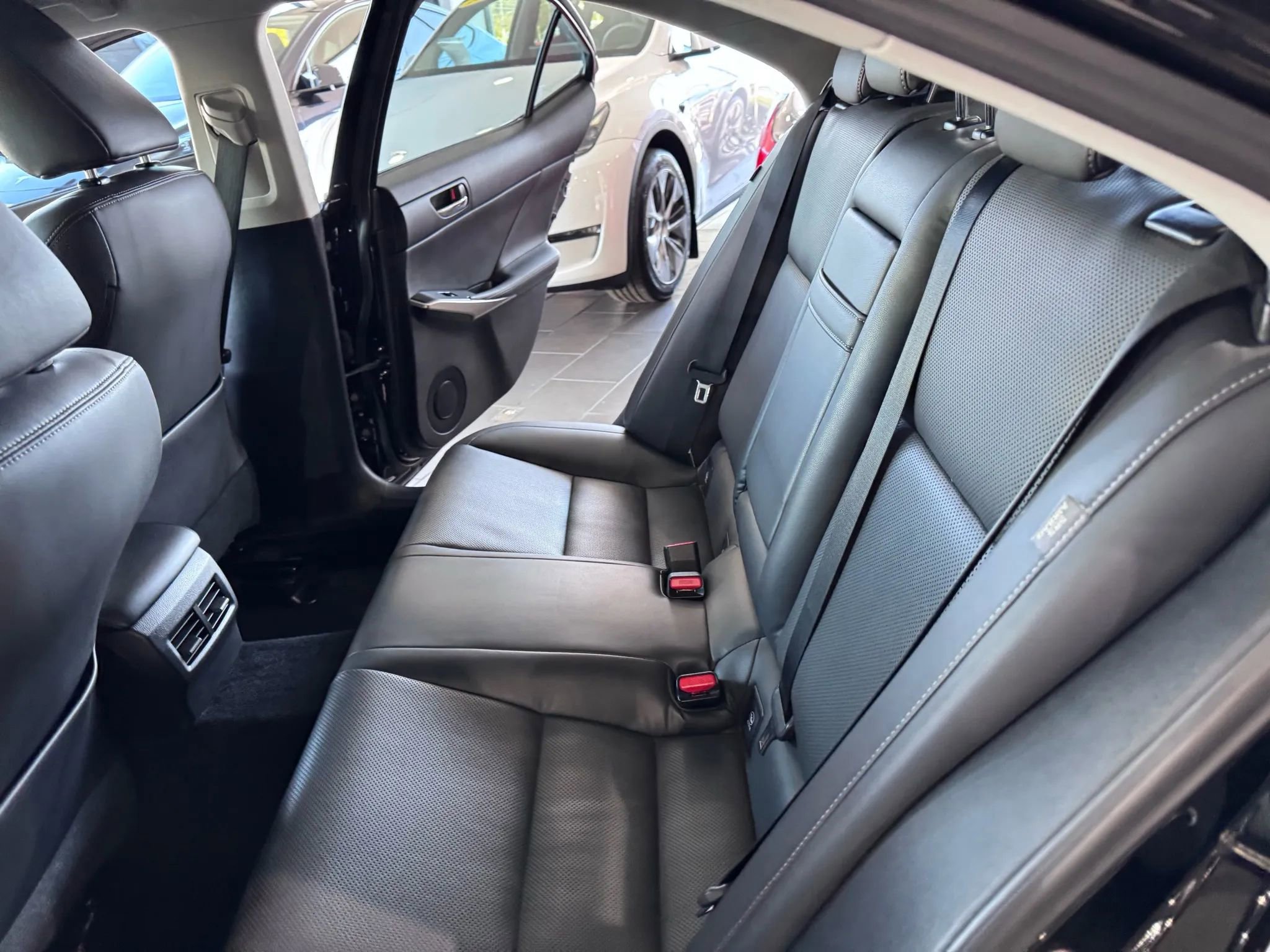 Used 2014 Lexus IS 250 AWD image 19