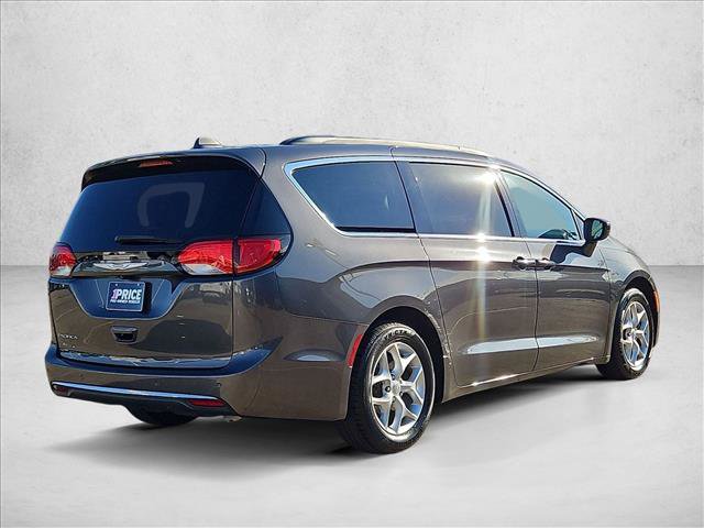 Used 2018 Chrysler Pacifica Touring Plus w/ Tire & Wheel Group FWD image 5