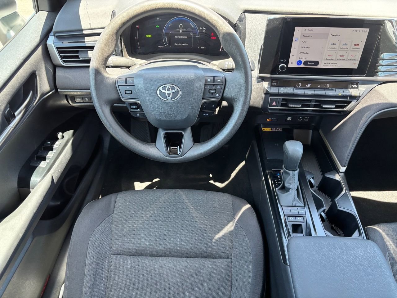 Used 2026 Toyota Camry LE FWD image 13