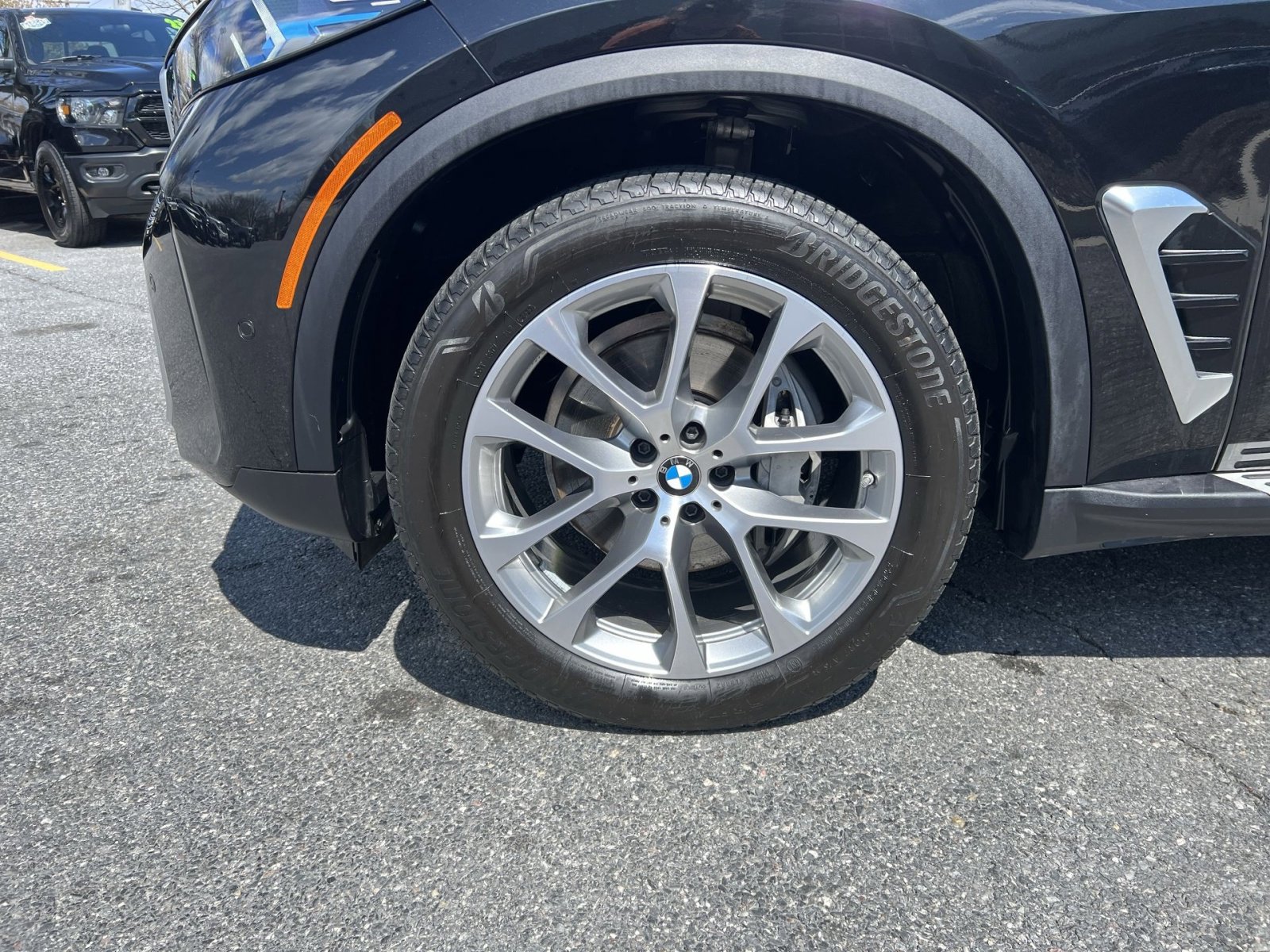 Used 2024 BMW X5 xDrive40i w/ Executive Package image 12