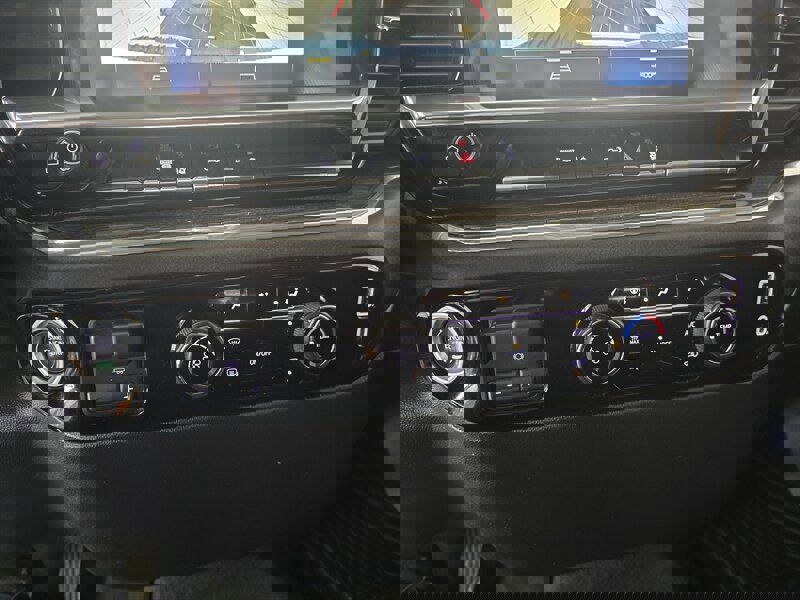 Used 2024 Chevrolet Silverado 2500 LT image 22