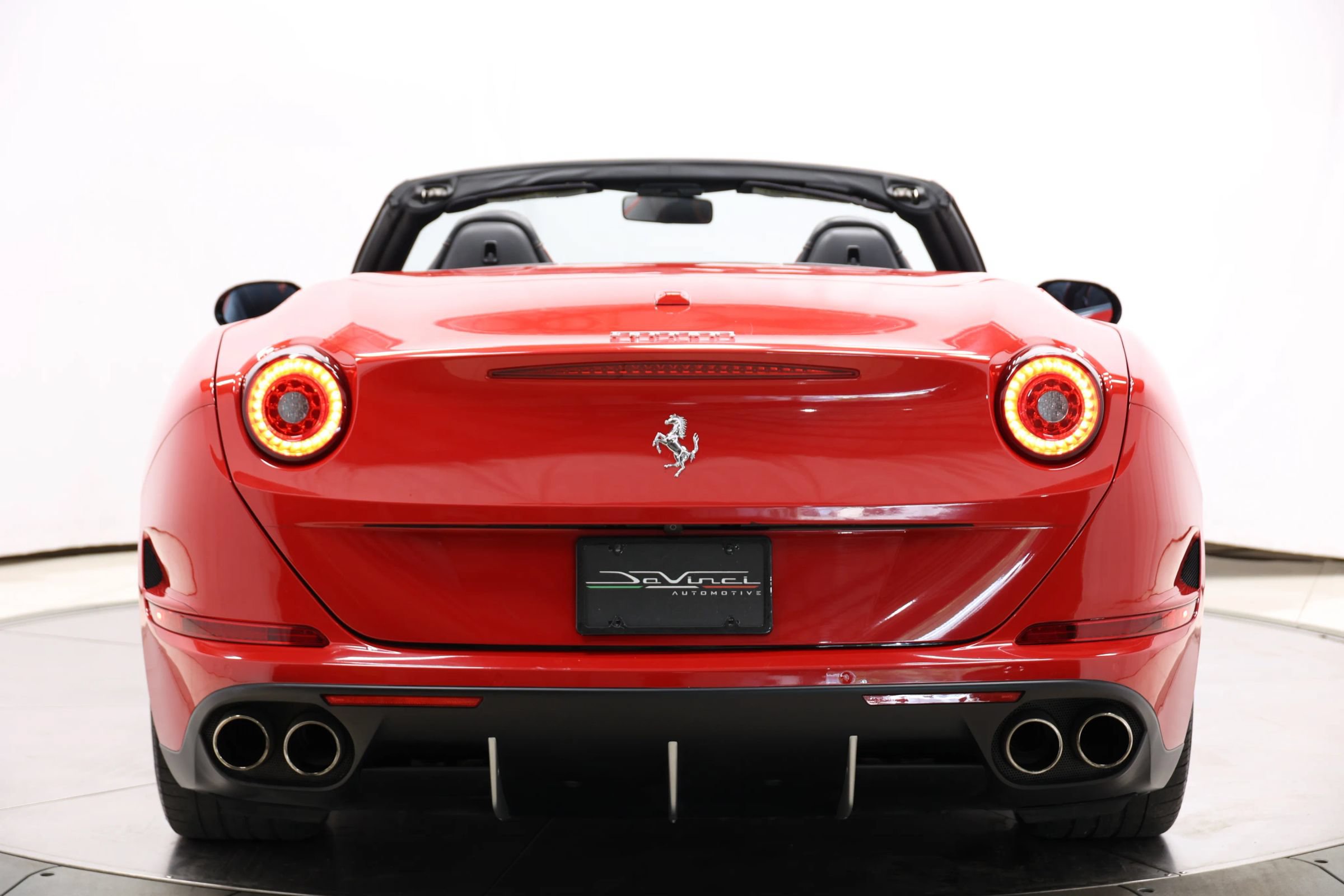 Used 2017 Ferrari California T RWD image 56
