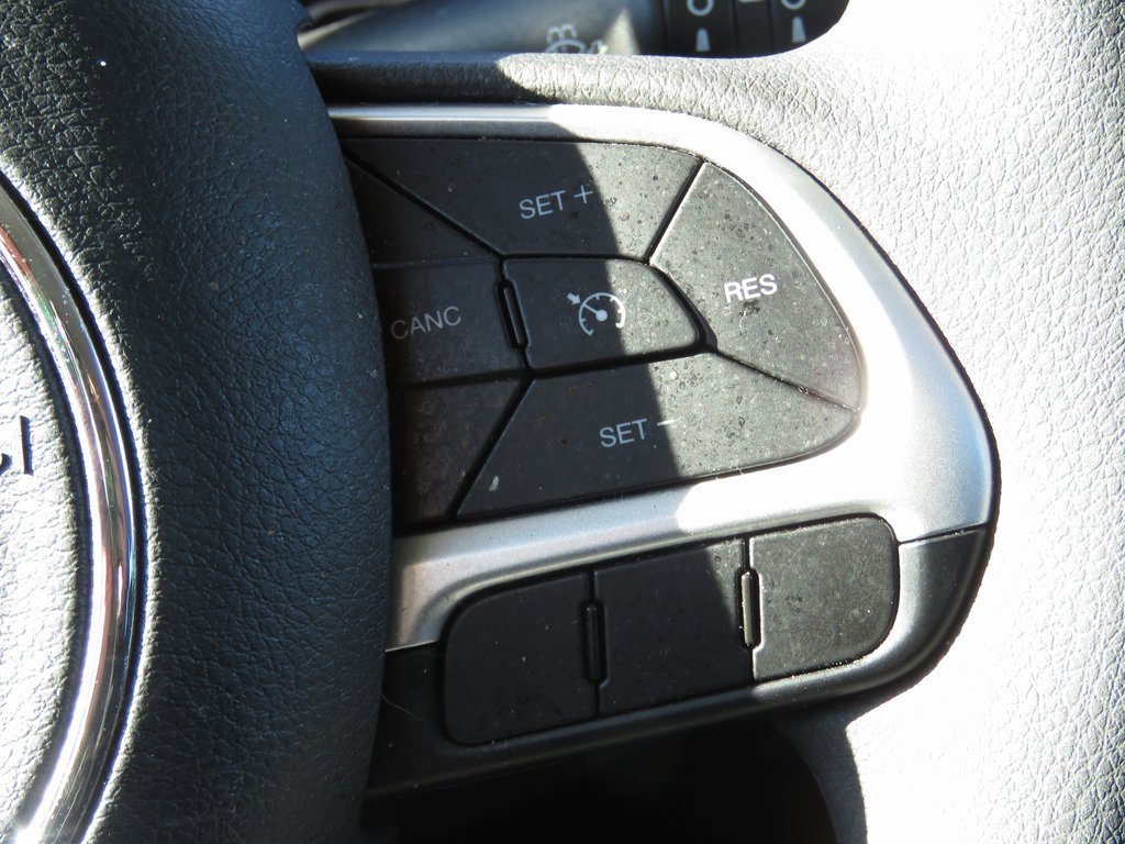 Used 2023 Jeep Renegade Latitude image 22