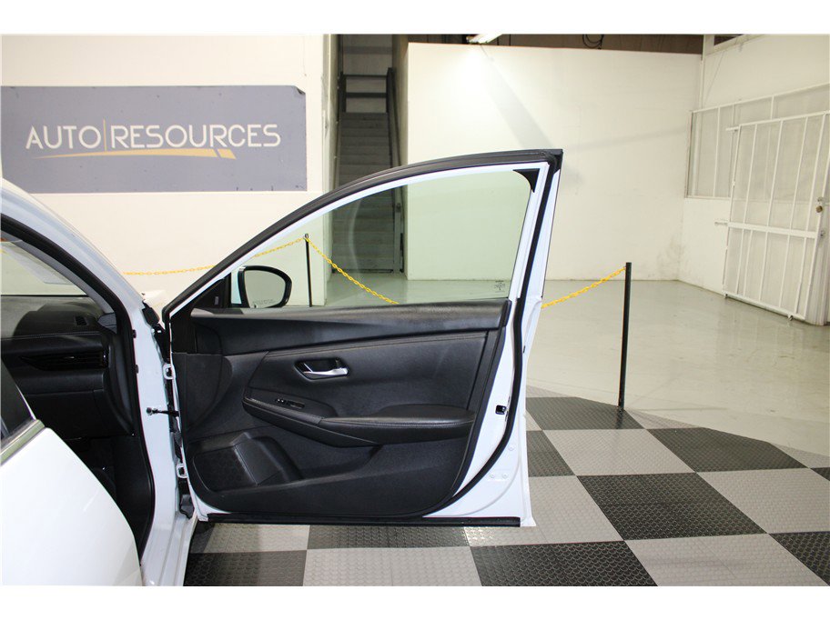 Used 2024 Nissan Sentra SV image 25