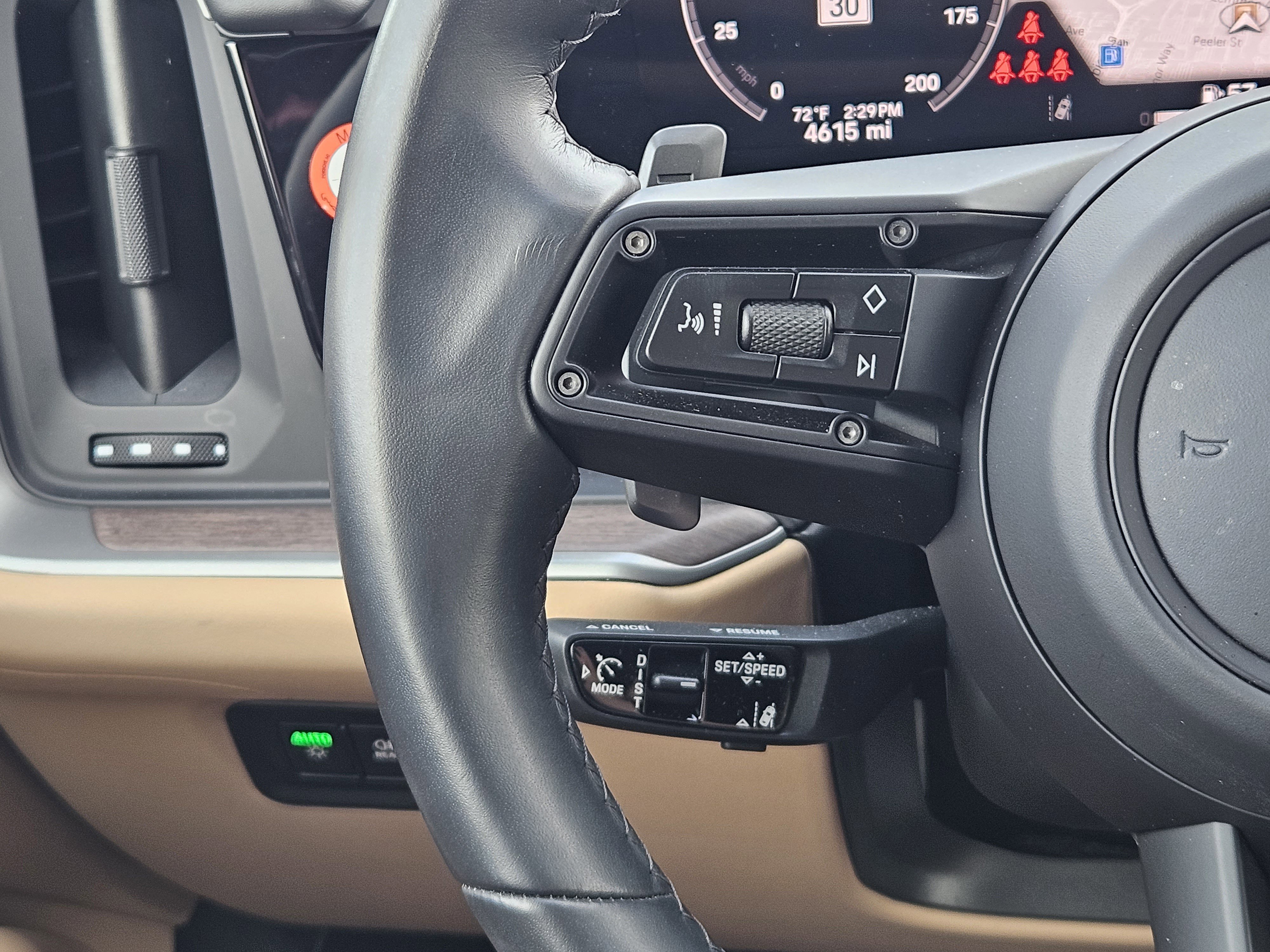 Certified 2025 Porsche Cayenne S image 26