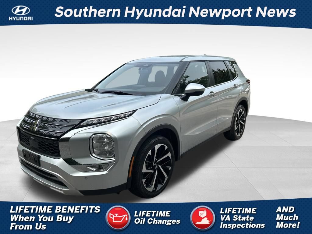 Used 2024 Mitsubishi Outlander SE FWD image 1