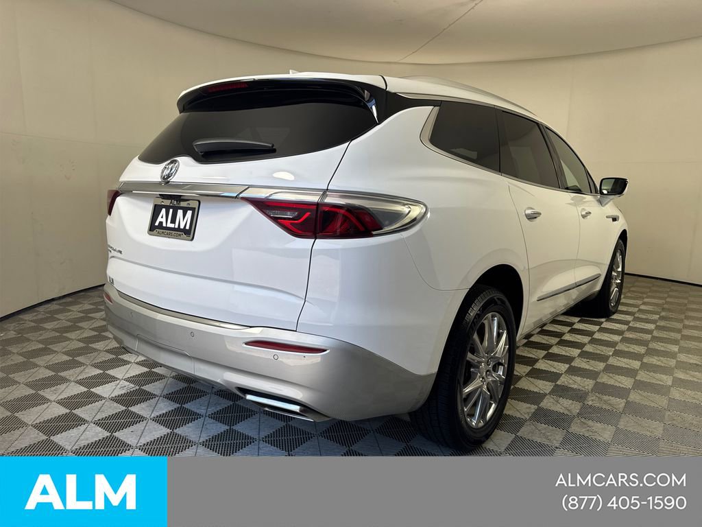 Used 2022 Buick Enclave Premium AWD/4WD image 7
