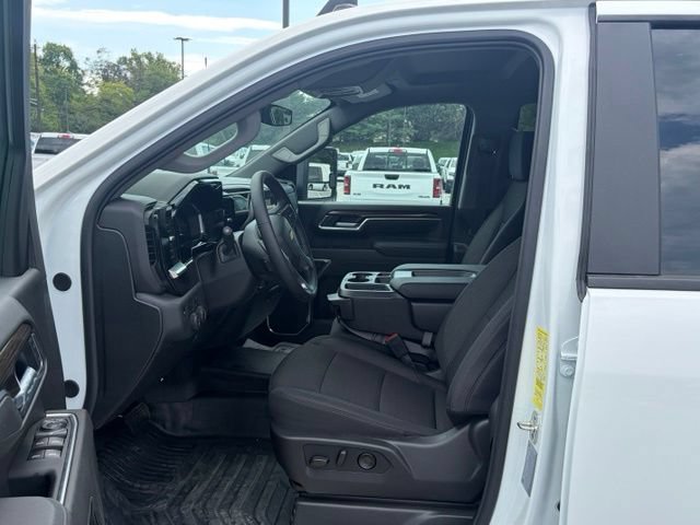 New 2026 Chevrolet Silverado 2500 LT w/ Convenience Package AWD/4WD image 15