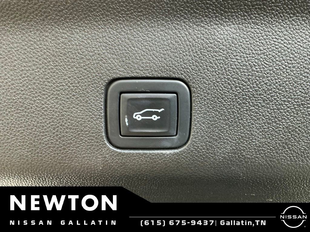 Used 2021 Cadillac Escalade ESV Sport Platinum RWD image 28