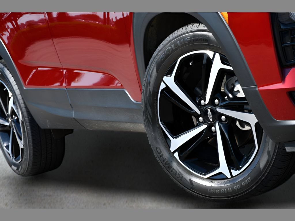 Used 2023 Chevrolet TrailBlazer RS w/ Convenience Package FWD image 11