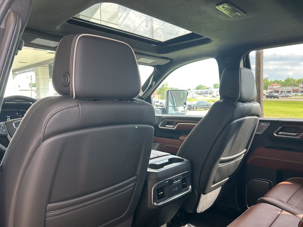 Used 2024 GMC Sierra 2500 Denali Ultimate image 10