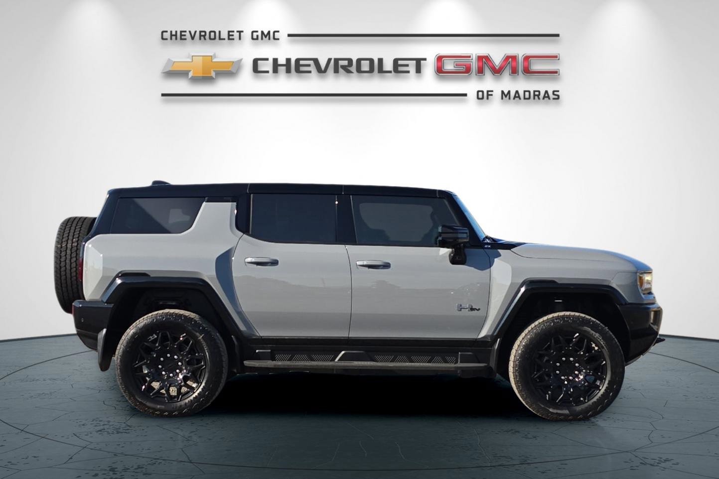 New 2026 GMC Hummer EV SUV w/ LPO, Sport Package image 2