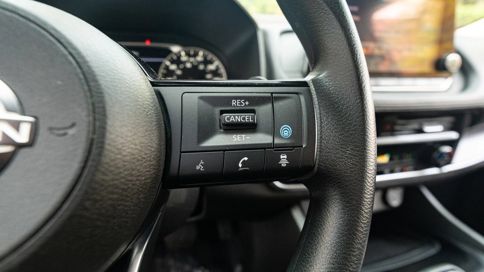 Used 2023 Nissan Rogue SV AWD/4WD image 42