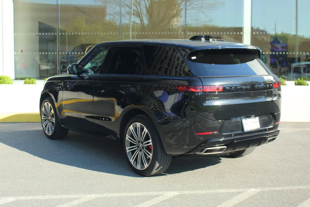 Used 2024 Land Rover Range Rover Sport Dynamic SE image 11