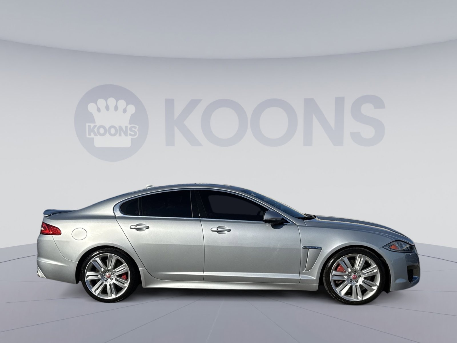 Used 2013 Jaguar XF R image 8