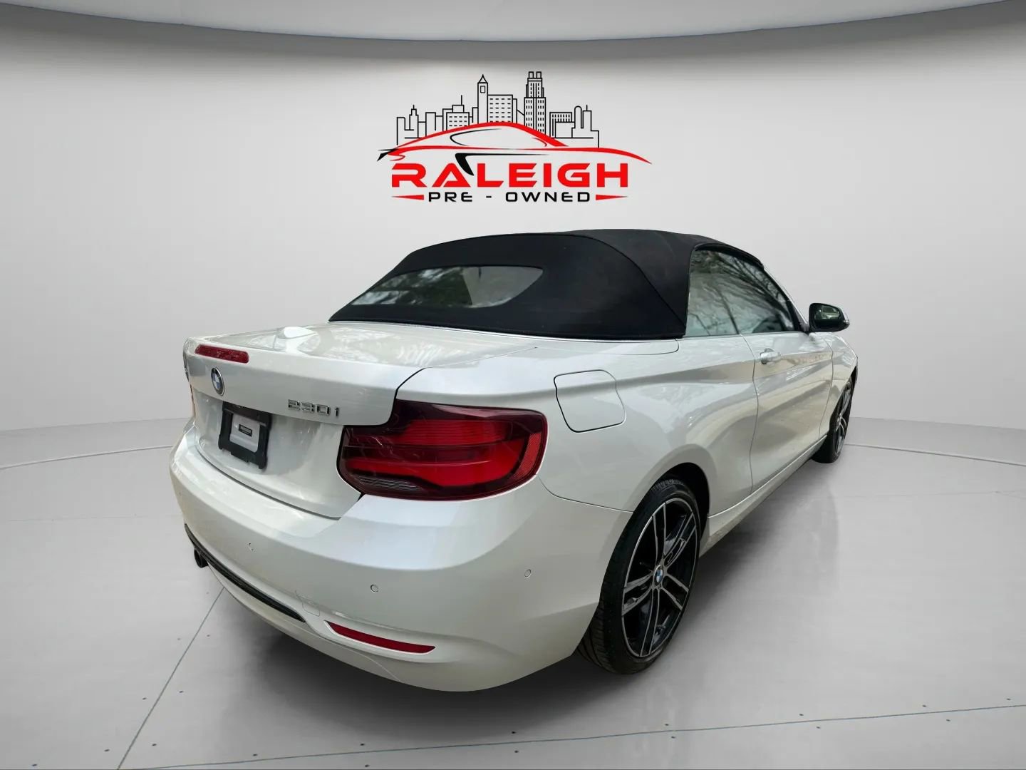 Used 2020 BMW 230i xDrive Convertible w/ Premium Package image 7