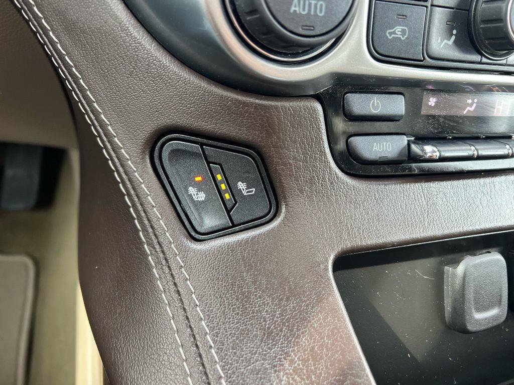Used 2018 Chevrolet Suburban LT w/ LT Signature Package image 36