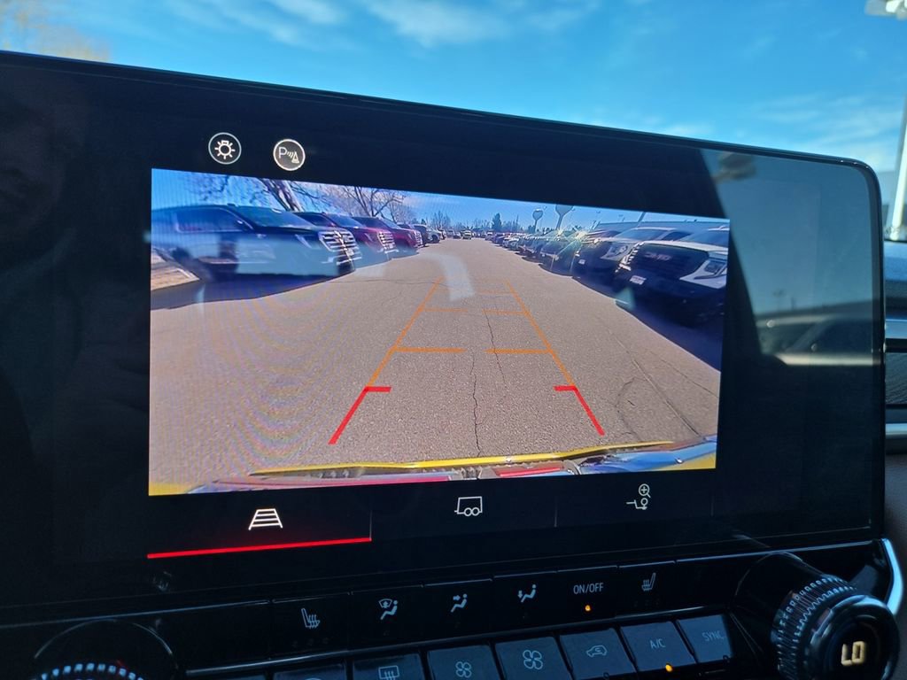 Used 2023 GMC Canyon AT4 w/ Canyon Safety Plus Package image 22