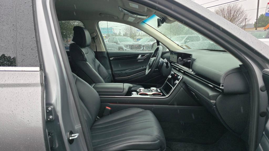 Used 2025 Genesis GV80 2.5T Standard image 45